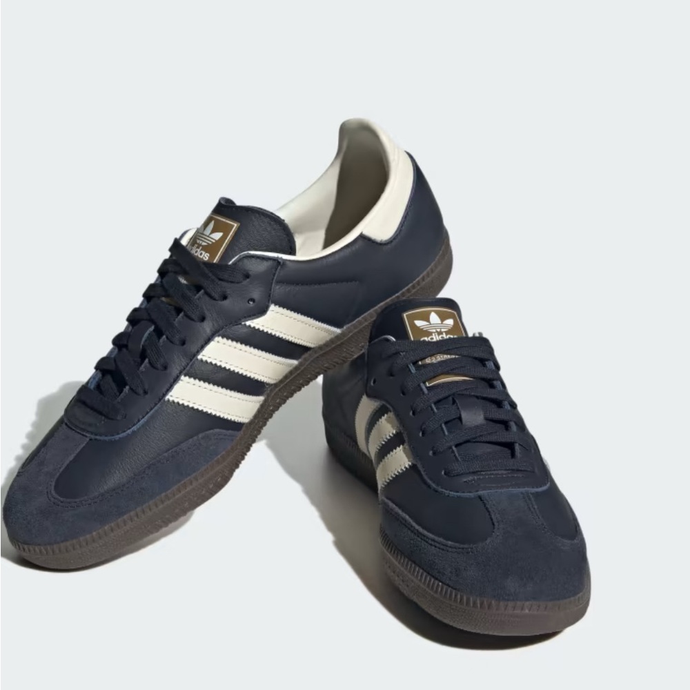 Adidas Men's Dark Blue and Cream Samba  OG